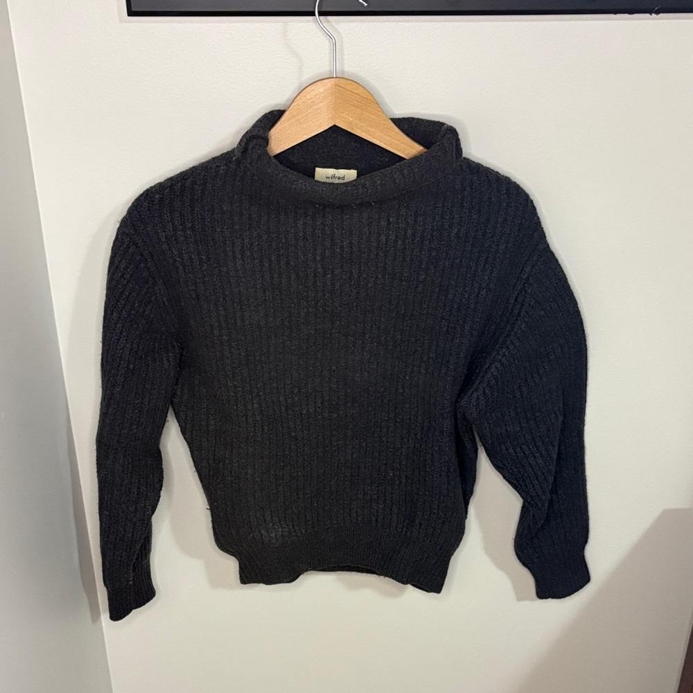 Wilfred Classic Black Turtleneck Sweater